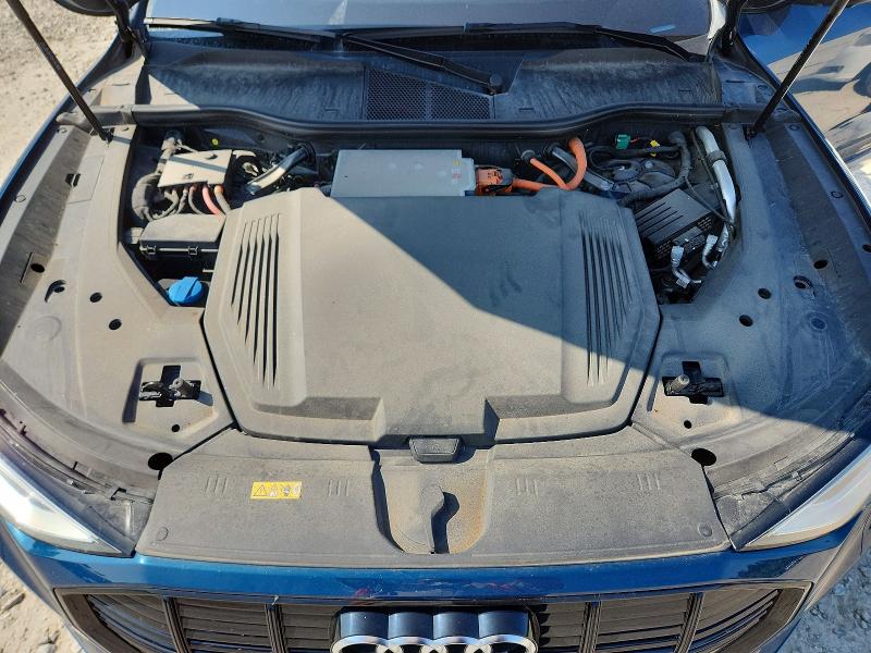 62314606 :رقم المزاد ، WA1AAAGE8MB038315 vin ، 2021 Audi E-tron مزاد بيع