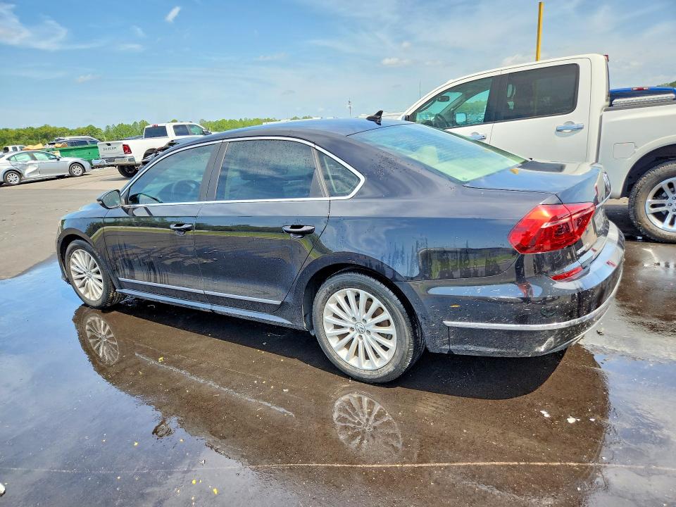 61906726 :رقم المزاد ، 1VWBT7A36HC026563 vin ، 2017 Volkswagen Passat مزاد بيع