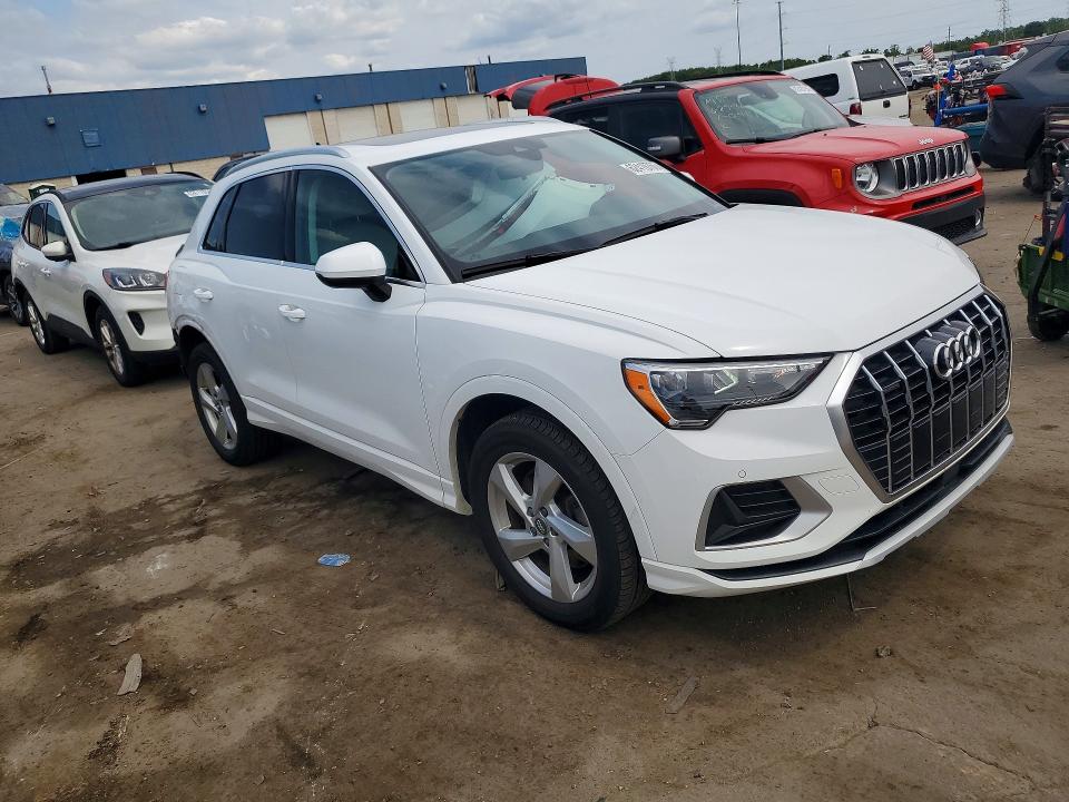 62419766 :رقم المزاد ، WA1AECF34L1068559 vin ، 2020 Audi Q3 مزاد بيع