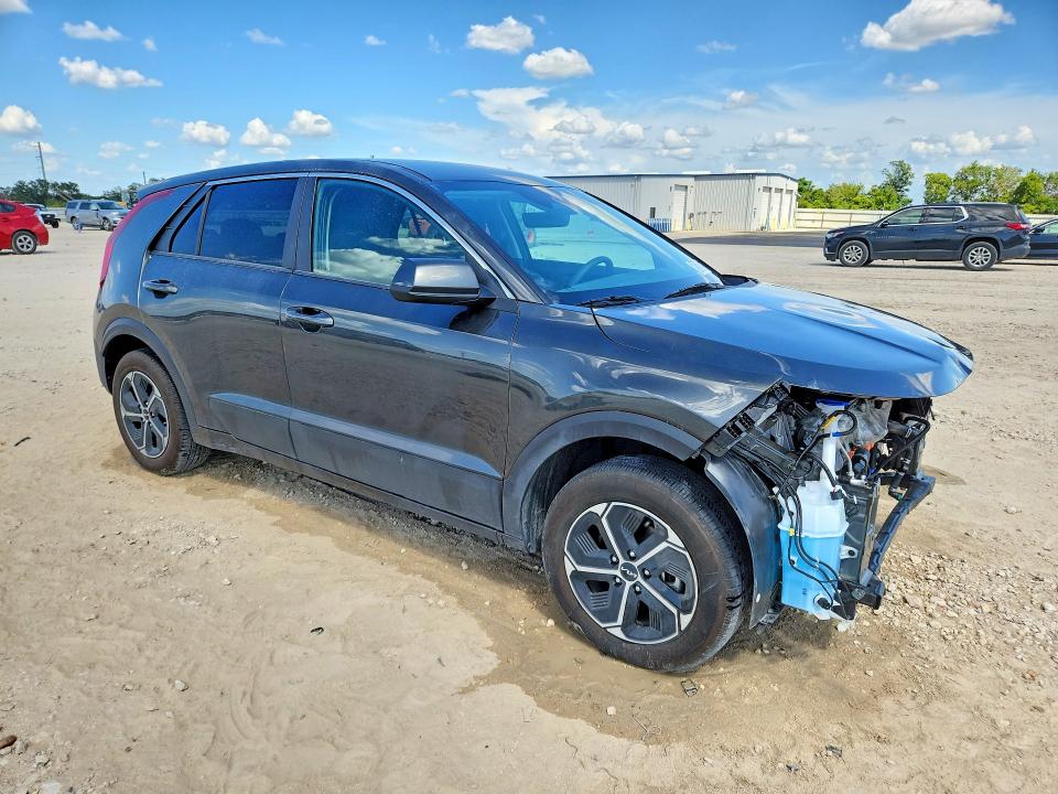 2026 Kia Niro მანქანა იყიდება აუქციონზე, vin: KNDCP3LE8T5329442, აუქციონის ნომერი: 60131266