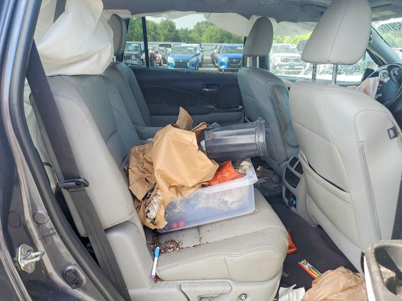 60152916 :رقم المزاد ، 5FNYF6H06KB053296 vin ، 2019 Honda Pilot مزاد بيع