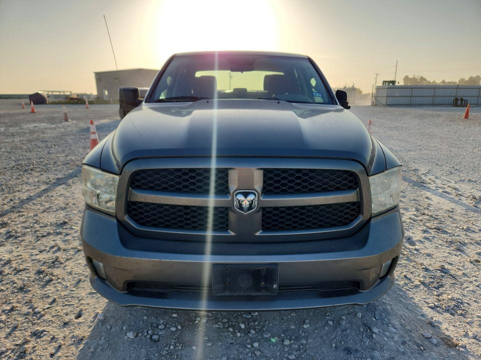 61788366 :رقم المزاد ، 1C6RR7KTXDS631790 vin ، 2013 Ram 1500 مزاد بيع