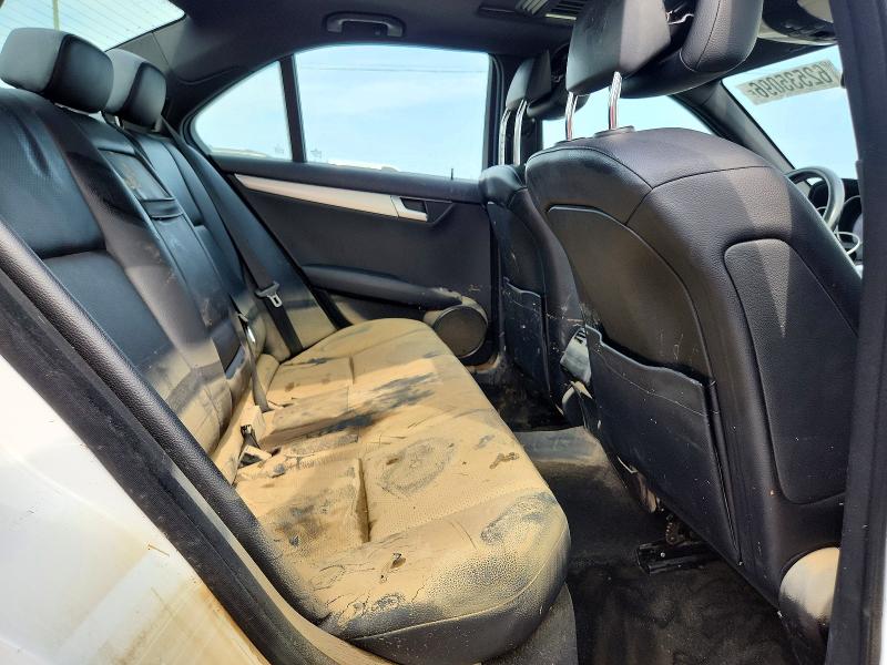 2013 Mercedes-benz C მანქანა იყიდება აუქციონზე, vin: WDDGF4HB3DR245389, აუქციონის ნომერი: 62535096