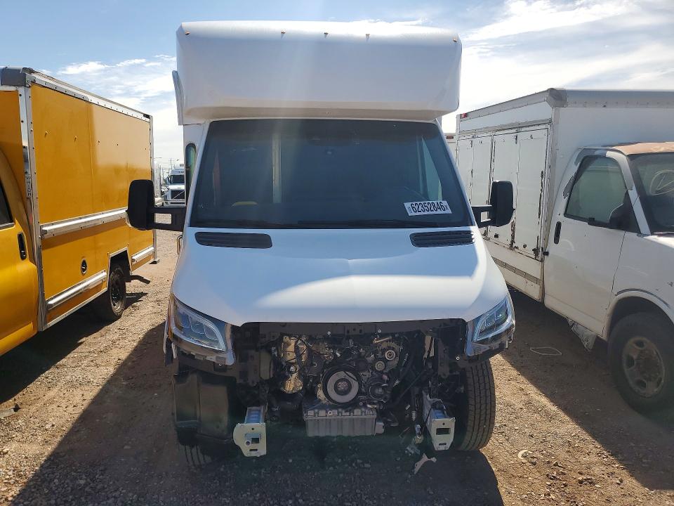 62352846 :رقم المزاد ، W1X9K2312PN227527 vin ، 2023 Mercedes-benz Sprinter مزاد بيع