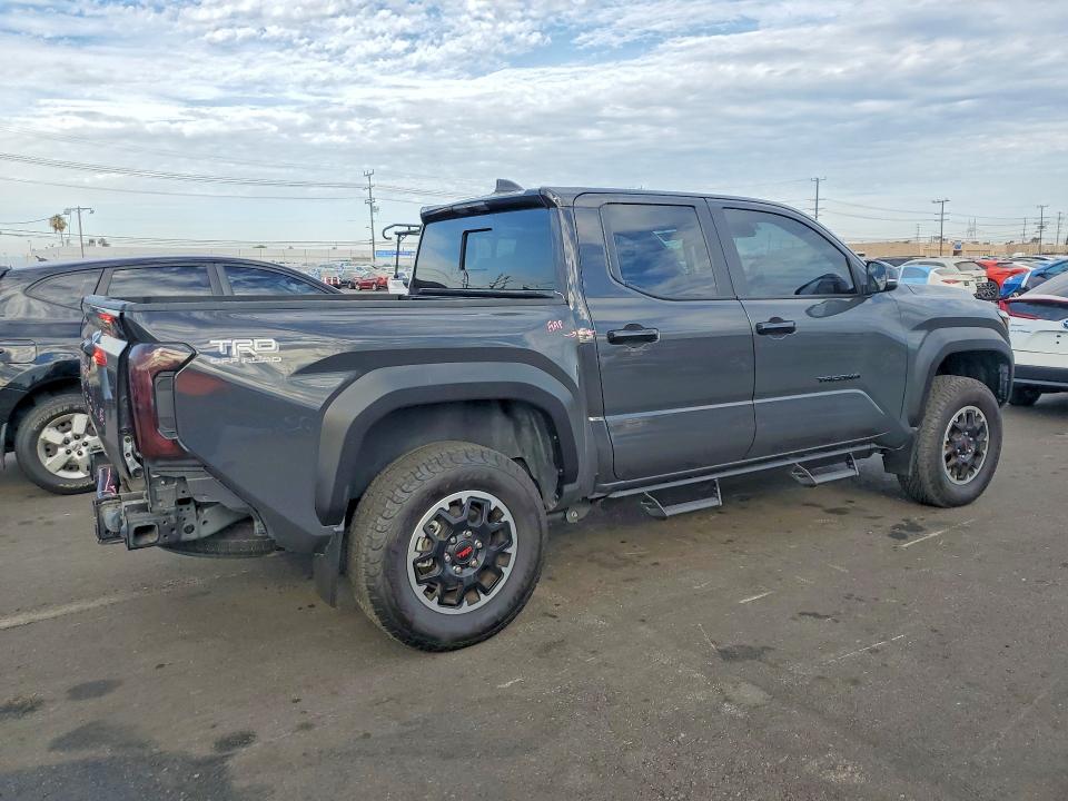 Продажа на аукционе авто 2024 Toyota Tacoma, vin: 3TMLB5JN9RM082044, номер лота: 60863946