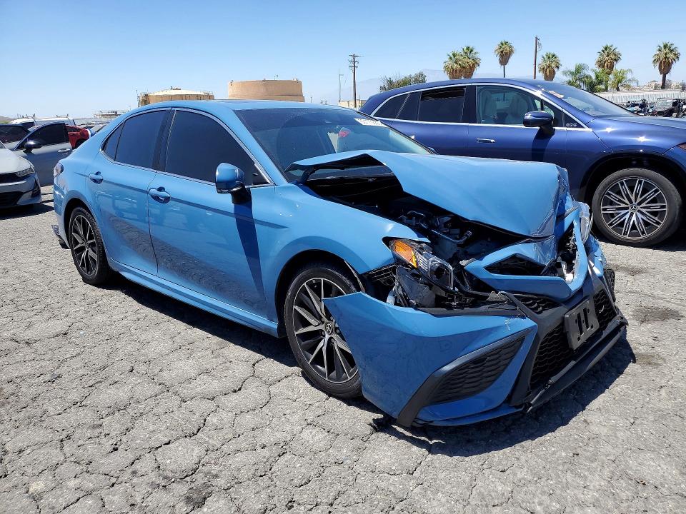 63170386 :رقم المزاد ، 4T1S31AKXPU052904 vin ، 2023 Toyota Camry Hybrid مزاد بيع