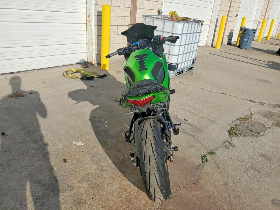 59796996 :رقم المزاد ، JKAEXEE19CDA05918 vin ، 2012 Kawasaki Ex650 مزاد بيع