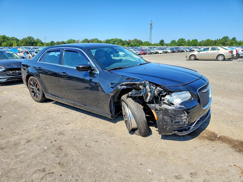 59837726 :رقم المزاد ، 2C3CCARGXFH757264 vin ، 2015 Chrysler 300 مزاد بيع