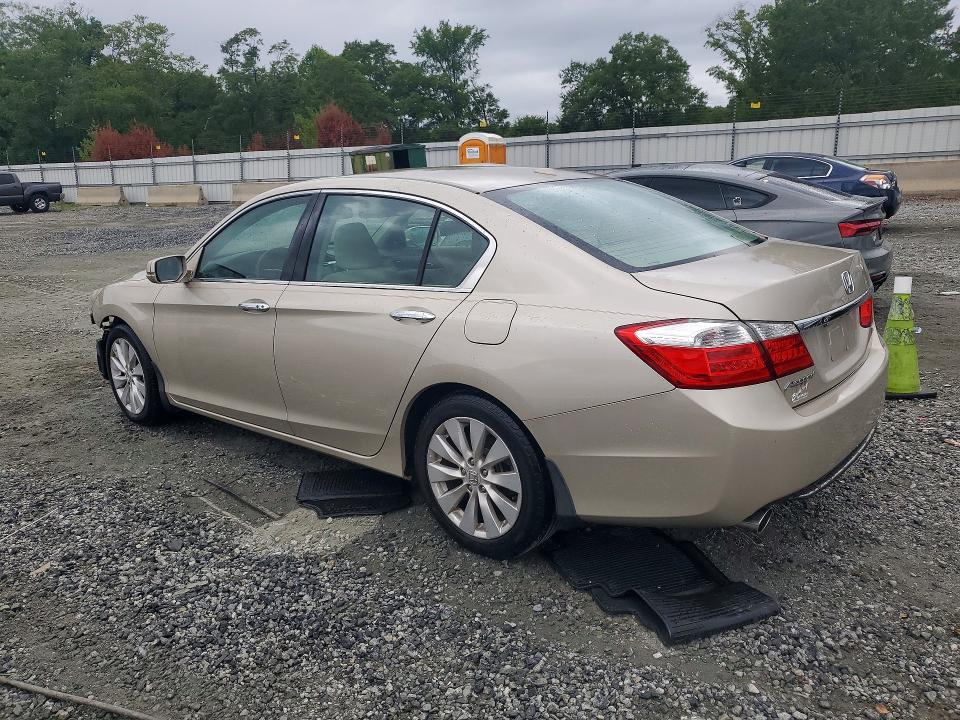 62429376 :رقم المزاد ، 1HGCR3F82DA021547 vin ، 2013 Honda Accord مزاد بيع