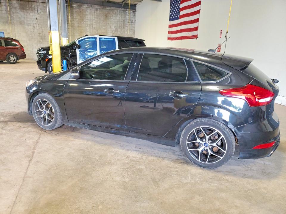 59721026 :رقم المزاد ، 1FADP3K27FL215966 vin ، 2015 Ford Focus مزاد بيع