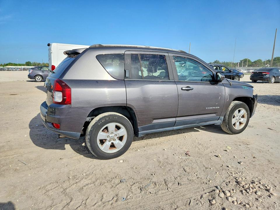 60814066 :رقم المزاد ، 1C4NJCEA7GD655779 vin ، 2016 Jeep Compass مزاد بيع