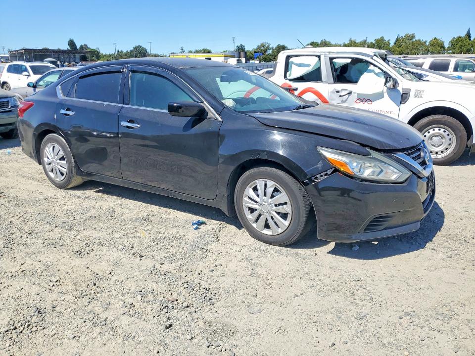 Aukcja sprzedaży 2018 Nissan Altima, vin: 1N4AL3AP1JC127595, numer aukcji: 62111966