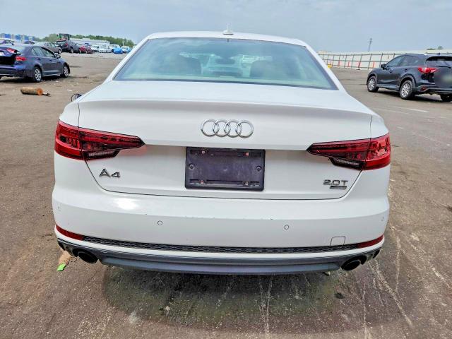 59897926 :رقم المزاد ، WAUMMAF43JA152840 vin ، 2018 Audi A4 مزاد بيع
