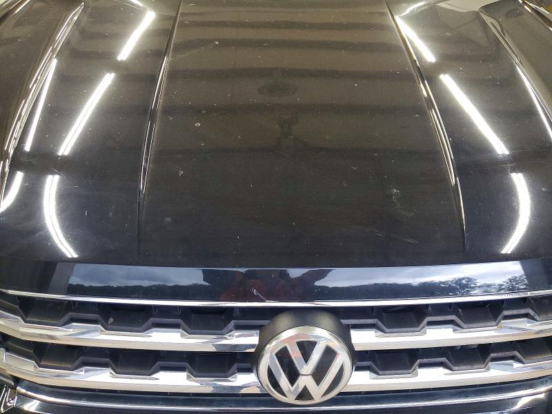 61397646 :رقم المزاد ، 1V2LR2CA1JC517874 vin ، 2018 Volkswagen Atlas مزاد بيع
