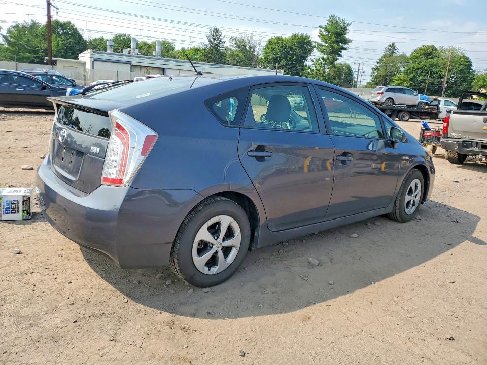 60681066 :رقم المزاد ، JTDKN3DU7D5699211 vin ، 2013 Toyota Prius مزاد بيع
