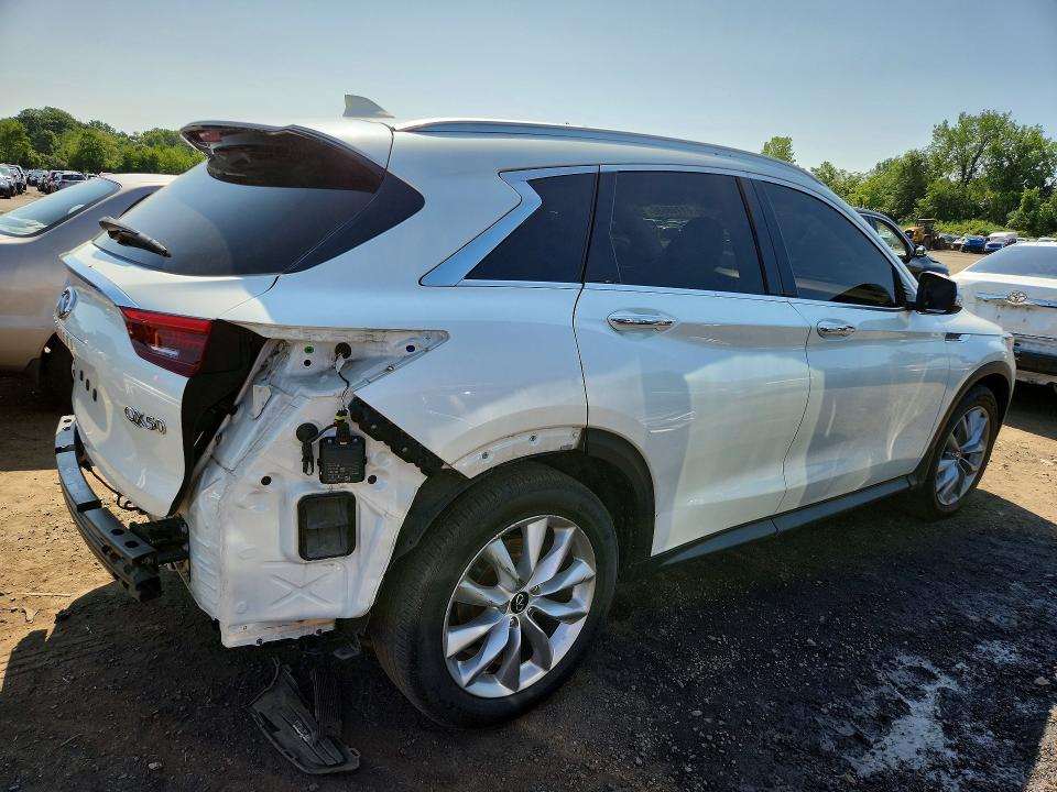 2021 Infiniti Qx50 მანქანა იყიდება აუქციონზე, vin: 3PCAJ5BB3MF114952, აუქციონის ნომერი: 61748686