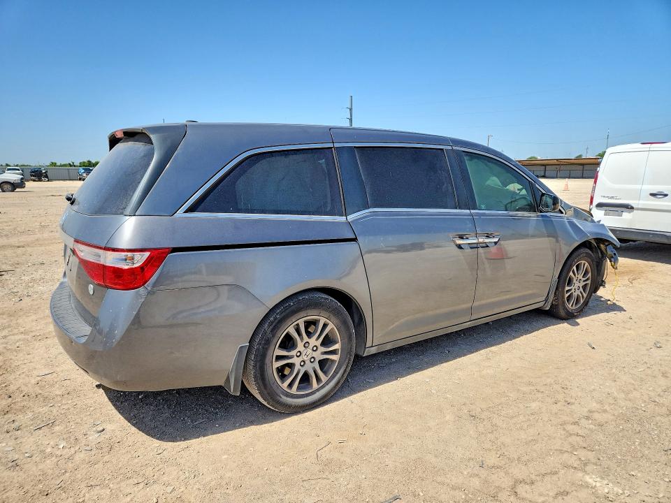 61944806 :رقم المزاد ، 5FNRL5H6XBB025934 vin ، 2011 Honda Odyssey مزاد بيع