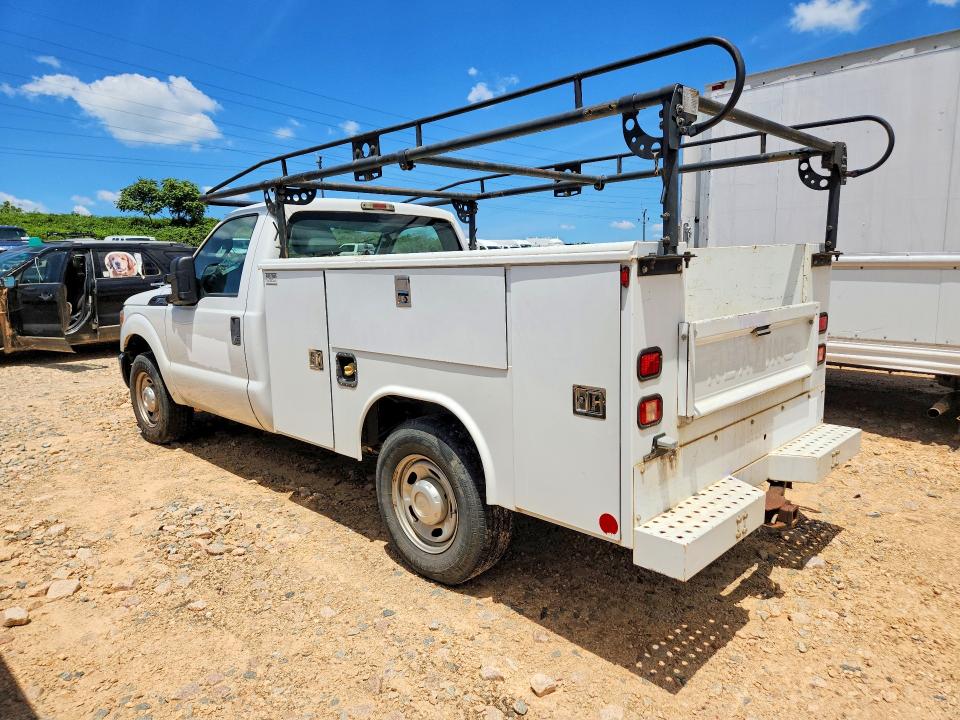 62137656 :رقم المزاد ، 1FTBF2A68GED33081 vin ، 2016 Ford F250 مزاد بيع