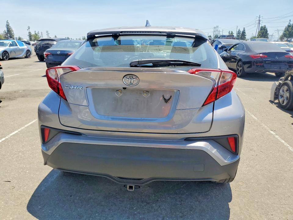 2018 Toyota C-hr მანქანა იყიდება აუქციონზე, vin: NMTKHMBX2JR001022, აუქციონის ნომერი: 61329666