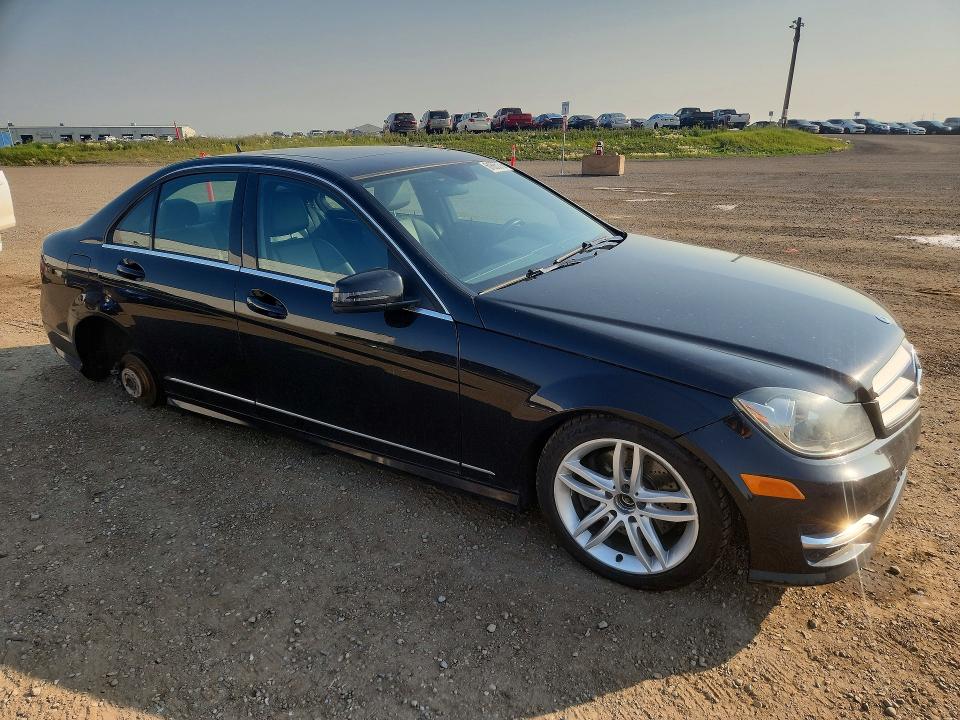 61685276 :رقم المزاد ، WDDGF8AB7DA842240 vin ، 2013 Mercedes-benz C مزاد بيع