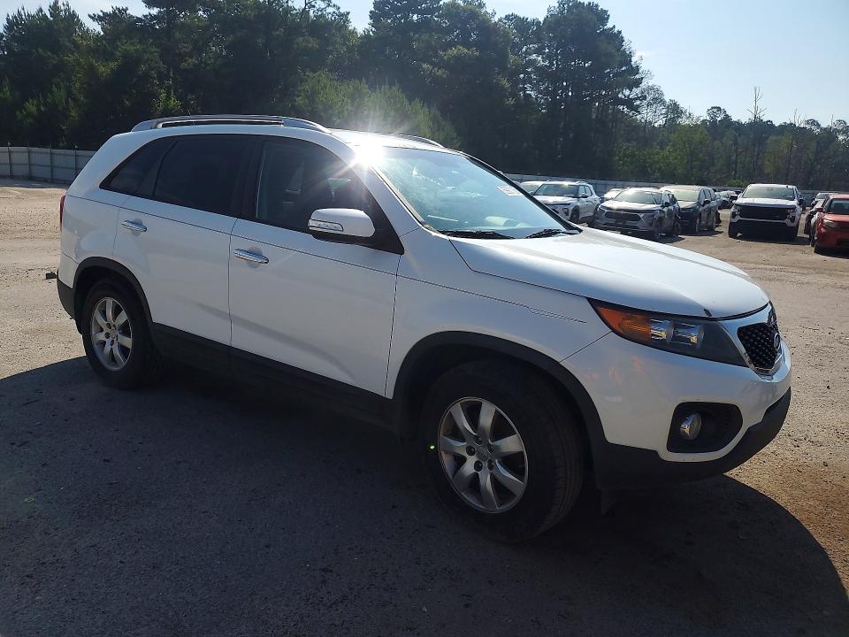 2013 Kia Sorento მანქანა იყიდება აუქციონზე, vin: 5XYKT4A61DG409943, აუქციონის ნომერი: 59901156