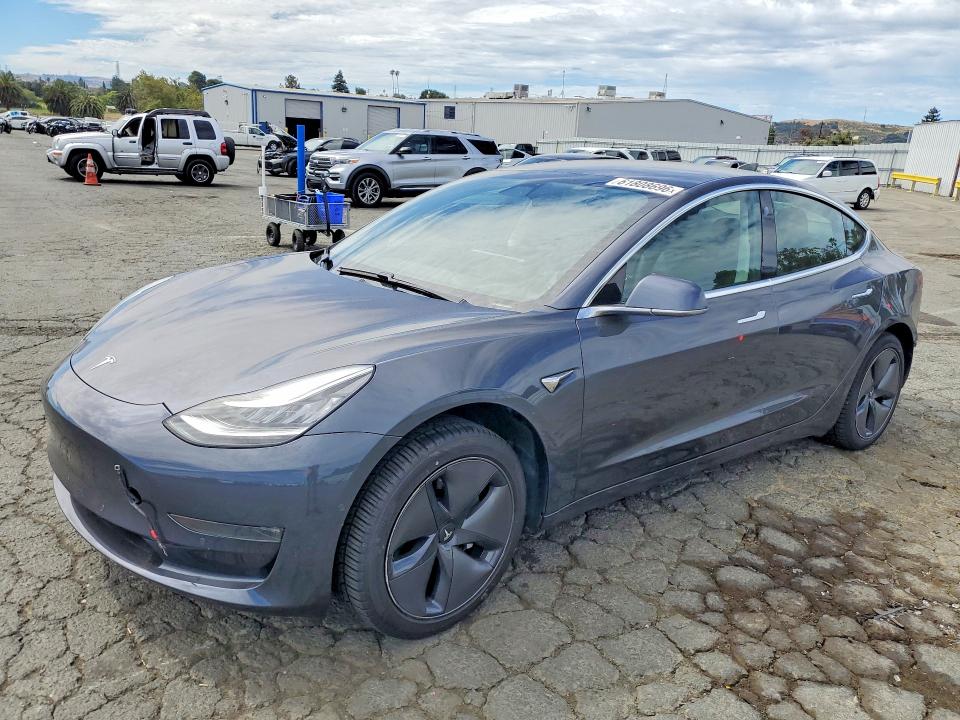 Продажа на аукционе авто 2019 Tesla Model 3, vin: 5YJ3E1EA5KF396369, номер лота: 61808696