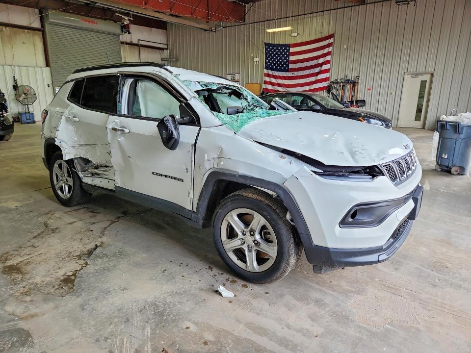 59682016 :رقم المزاد ، 3C4NJDBN8PT561725 vin ، 2023 Jeep Compass مزاد بيع