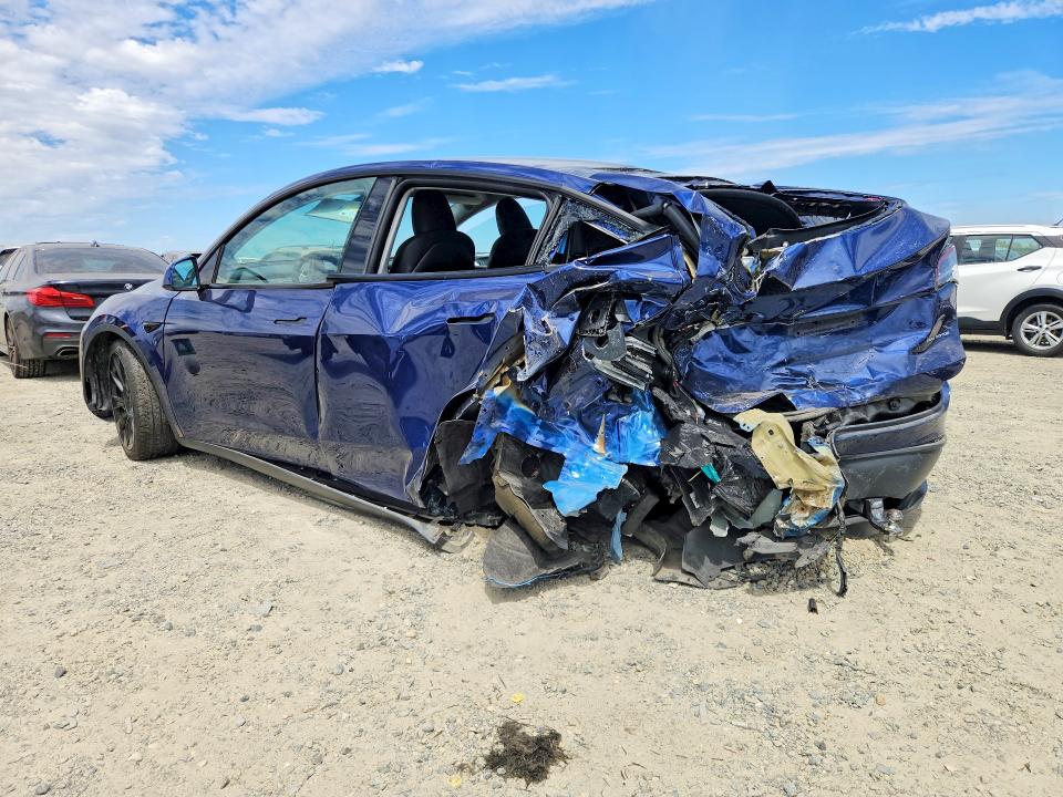 Продажа на аукционе авто 2023 Tesla Model Y, vin: 7SAYGDEE8PF900461, номер лота: 60616396
