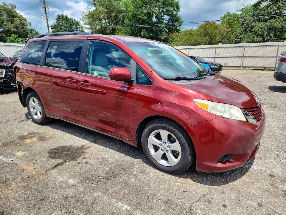 59398536 :رقم المزاد ، 5TDKK3DC1GS748739 vin ، 2016 Toyota Sienna مزاد بيع