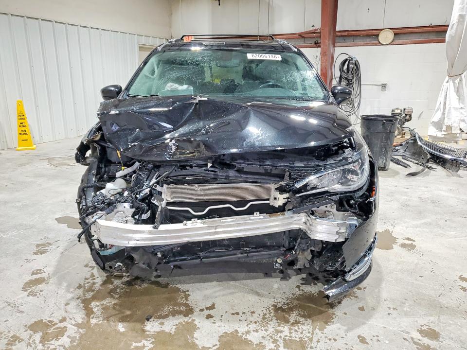 Продаж на аукціоні авто 2020 Chrysler Pacifica, vin: 2C4RC1BG4LR106508, номер лоту: 62066146