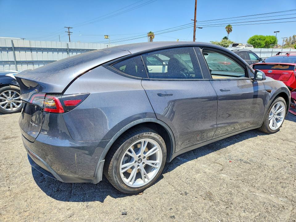 Продажа на аукционе авто 2021 Tesla Model  Y, vin: 5YJYGDEEXMF145323, номер лота: 62671176