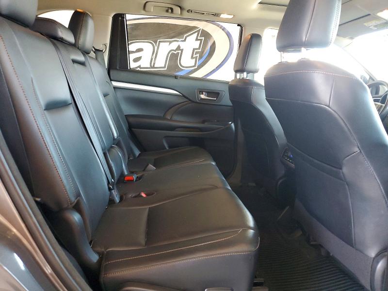 61211276 :رقم المزاد ، 5TDJGRFH7JS050765 vin ، 2018 Toyota Highlander Hybrid مزاد بيع