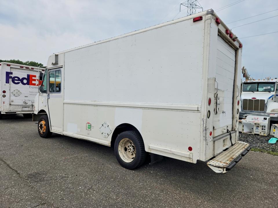 Продажа на аукционе авто 2001 Freightliner Mt45 Chassis, vin: 4UZAANBWX1CH52853, номер лота: 61421026