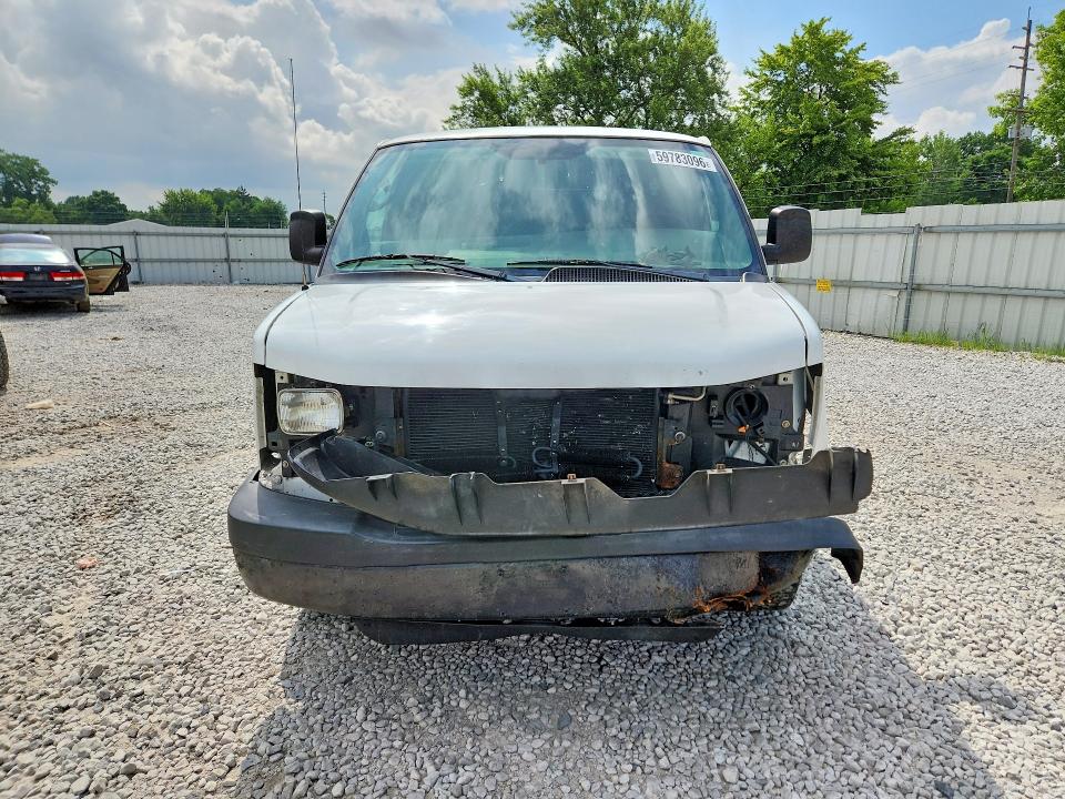 59783096 :رقم المزاد ، 1GCGG25U051164738 vin ، 2005 Chevrolet Express G2500 مزاد بيع