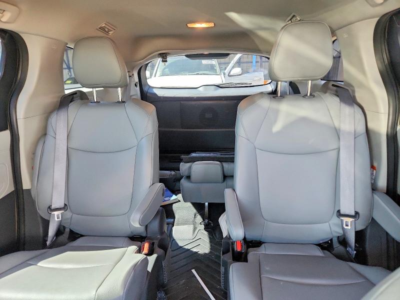 61640616 :رقم المزاد ، 5TDJSKFC7RS141492 vin ، 2024 Toyota Sienna مزاد بيع