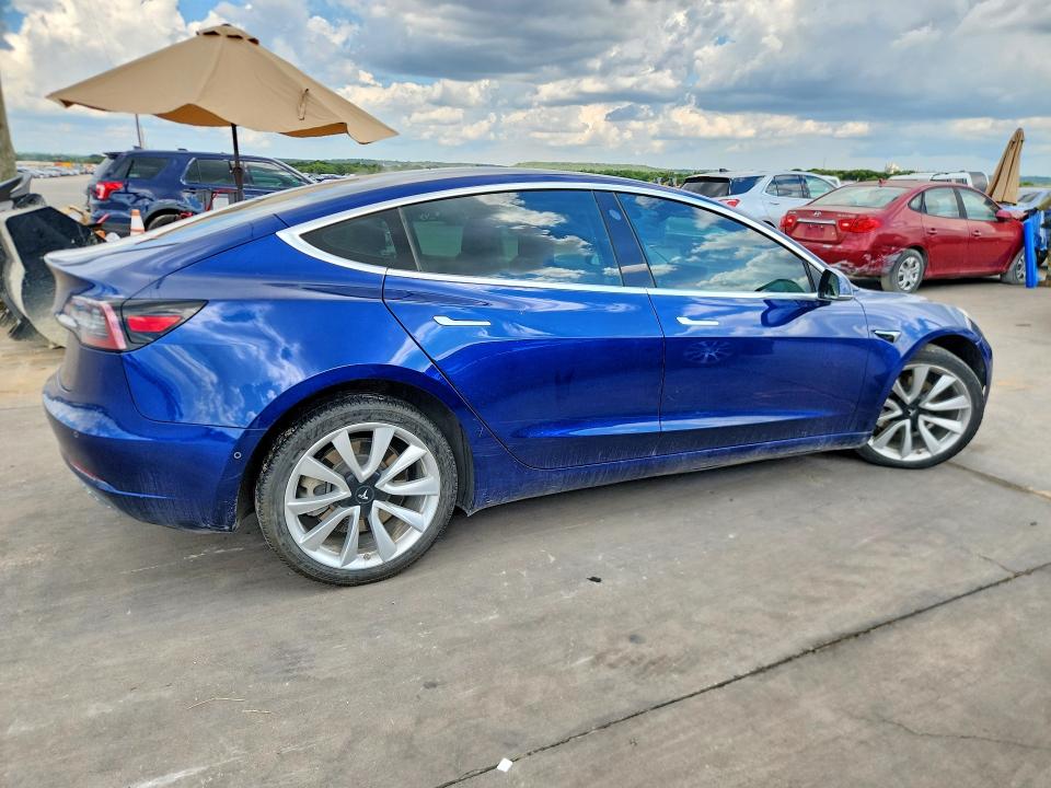 60625786 :رقم المزاد ، 5YJ3E1EA2LF598586 vin ، 2020 Tesla Model 3 مزاد بيع