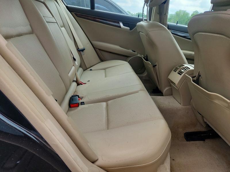 62838206 :رقم المزاد ، WDDGF8AB6ER306401 vin ، 2014 Mercedes-benz C مزاد بيع
