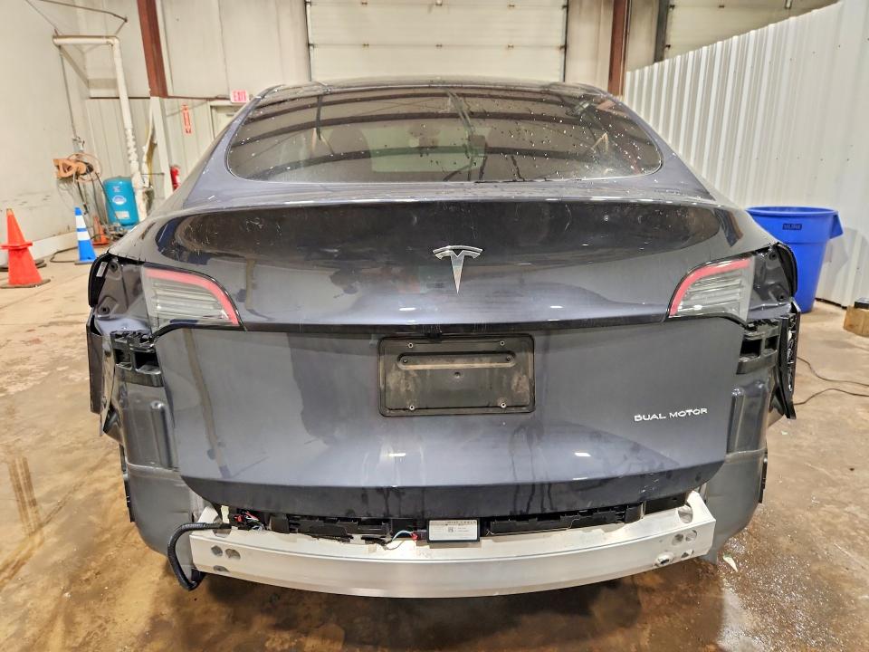 2025 Tesla Model Y მანქანა იყიდება აუქციონზე, vin: 7SAYGDEE0SA352137, აუქციონის ნომერი: 62664456