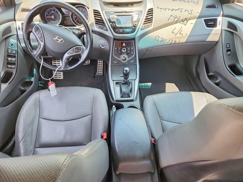 60661246 :رقم المزاد ، KMHDH4AH7FU422270 vin ، 2015 Hyundai Elantra مزاد بيع