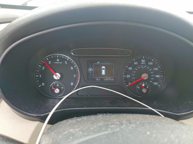 61124446 :رقم المزاد ، 5XYPGDA30HG276436 vin ، 2017 Kia Sorento مزاد بيع