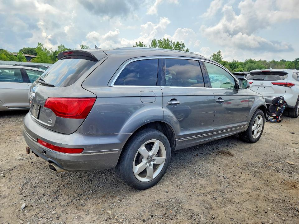63050196 :رقم المزاد ، WA1LMAFE0DD015195 vin ، 2013 Audi Q7 مزاد بيع