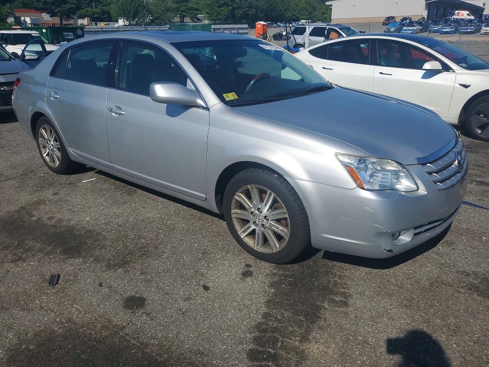 2006 Toyota Avalon მანქანა იყიდება აუქციონზე, vin: 4T1BK36BX6U162888, აუქციონის ნომერი: 61757256