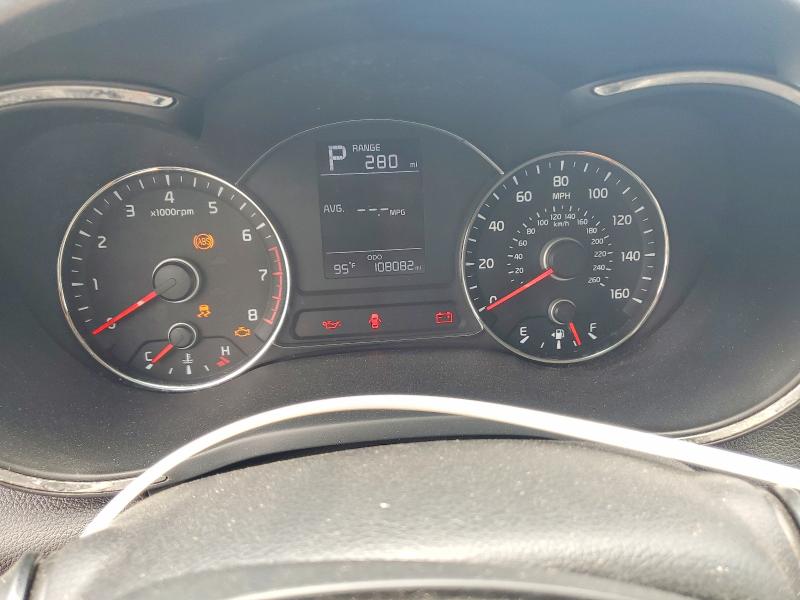 60148156 :رقم المزاد ، 3KPFK4A74HE137775 vin ، 2017 Kia Forte مزاد بيع