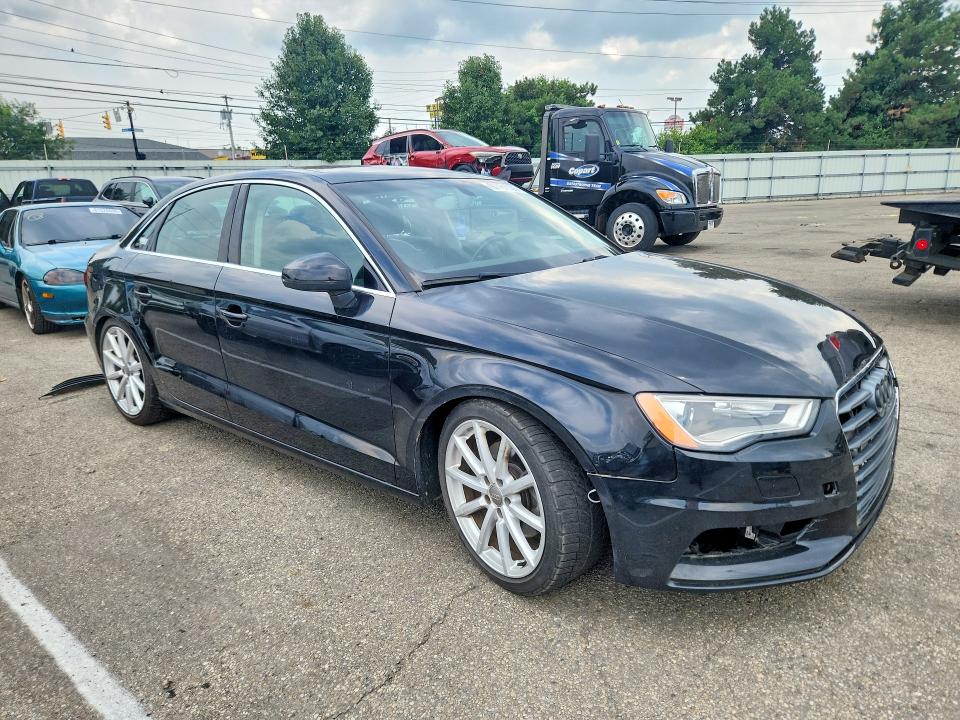 Продаж на аукціоні авто 2015 Audi A3, vin: WAUACGFF7F1012419, номер лоту: 60781536