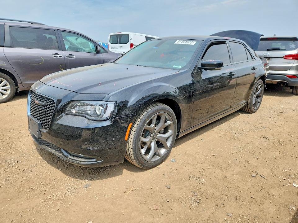 61391086 :رقم المزاد ، 2C3CCABG5PH537767 vin ، 2023 Chrysler 300 مزاد بيع