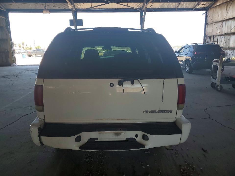 62402036 :رقم المزاد ، 1GNCS13X24K155933 vin ، 2004 Chevrolet Blazer مزاد بيع