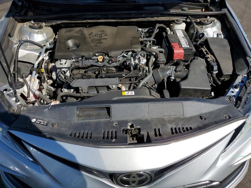 61055086 :رقم المزاد ، 4T1C11AK8NU631963 vin ، 2022 Toyota Camry مزاد بيع