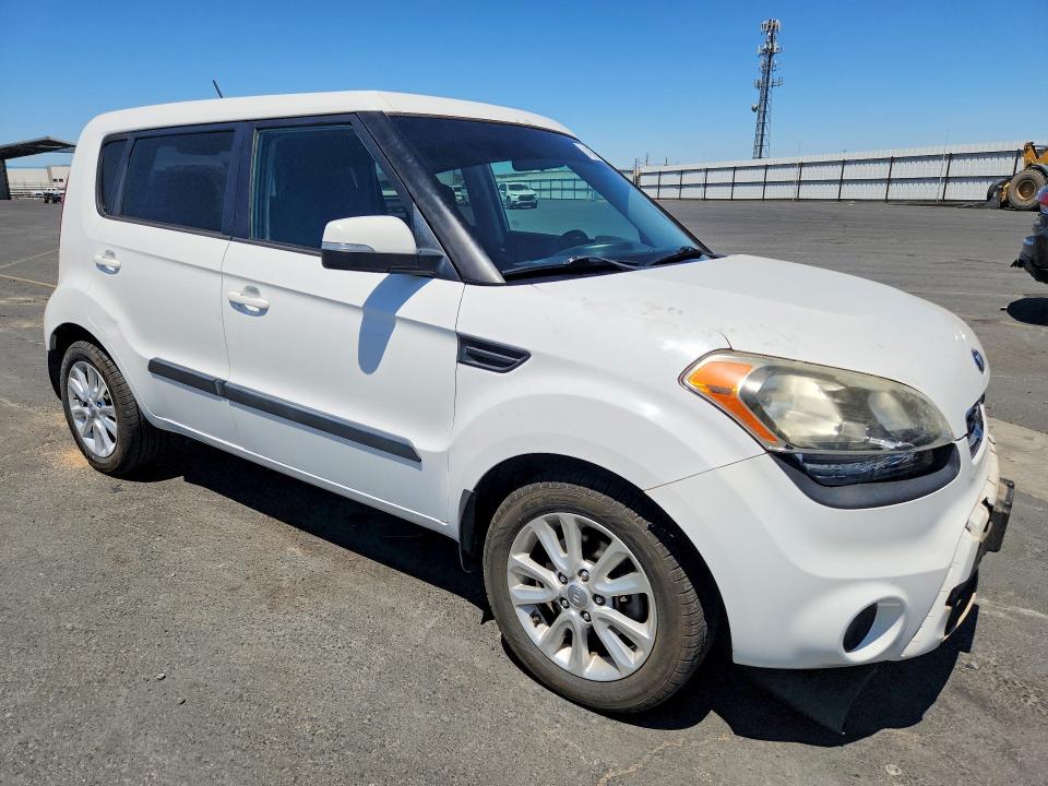 2013 Kia Soul მანქანა იყიდება აუქციონზე, vin: KNDJT2A65D7754745, აუქციონის ნომერი: 61492736