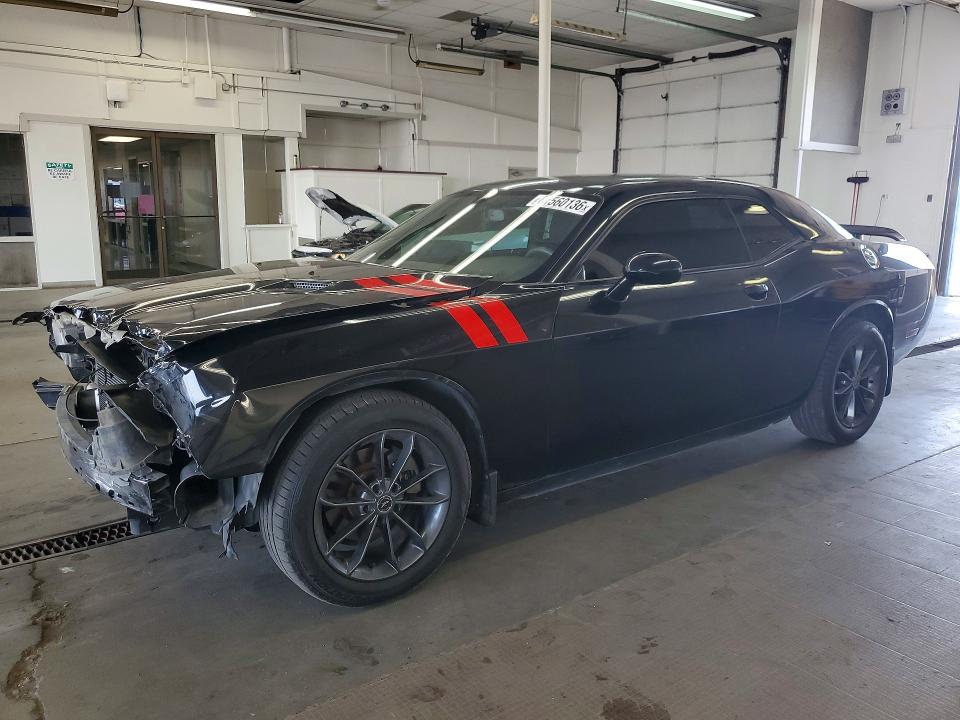 61560136 :رقم المزاد ، 2C3CDYAG2EH299381 vin ، 2014 Dodge Challenger مزاد بيع