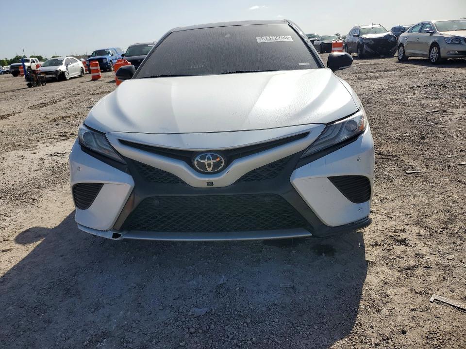 2018 Toyota Camry მანქანა იყიდება აუქციონზე, vin: 4T1BZ1HK0JU015534, აუქციონის ნომერი: 61372256